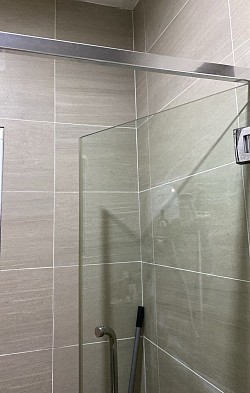 Shower Screen